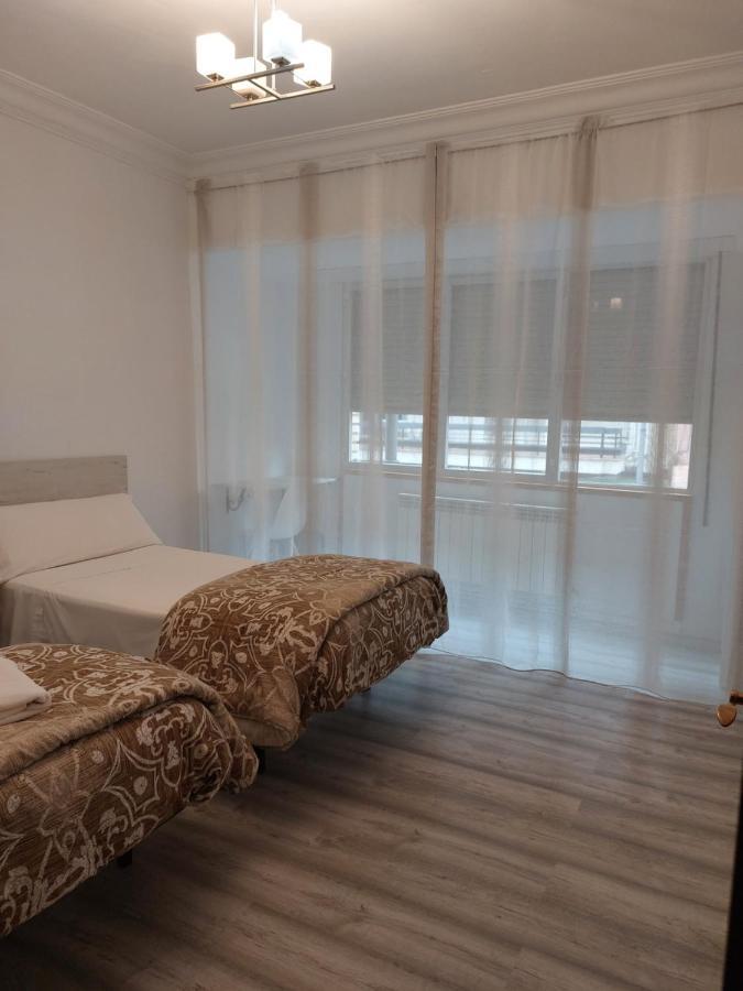 Pension Saint Mateo Logroño Esterno foto